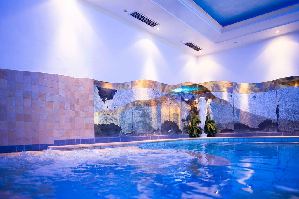 Paradies 3*