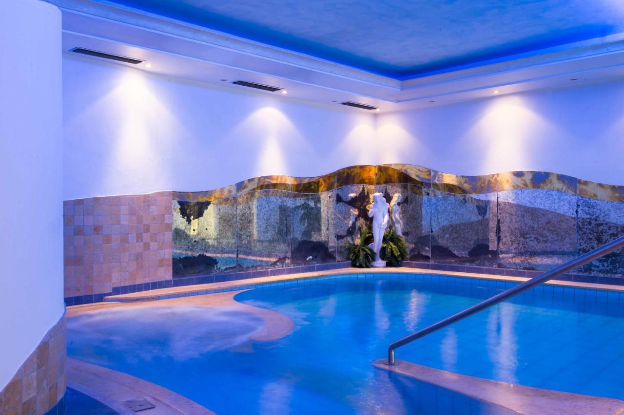 Paradies Hotel 3*